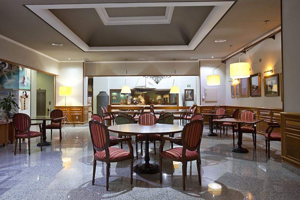 Ilunion Les Corts Spa Barcelona Ngoại thất bức ảnh