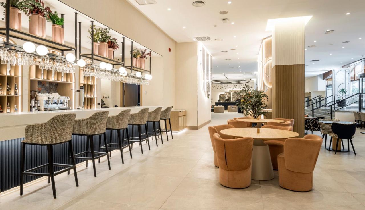 Ilunion Les Corts Spa Barcelona Ngoại thất bức ảnh