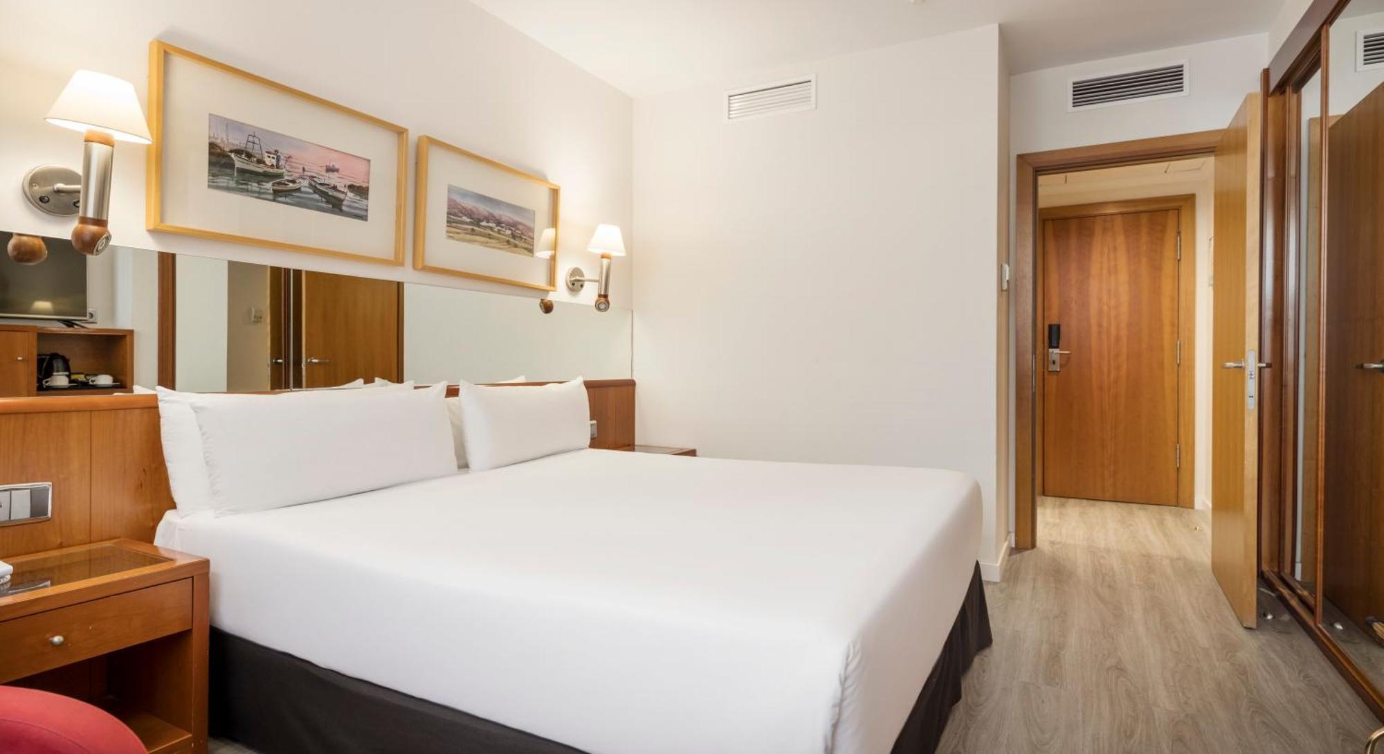 Ilunion Les Corts Spa Barcelona Phòng bức ảnh