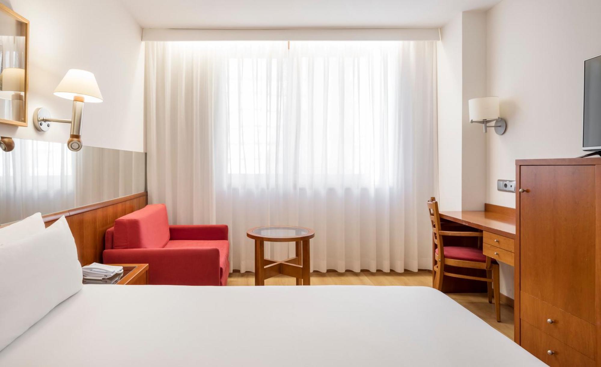 Ilunion Les Corts Spa Barcelona Phòng bức ảnh