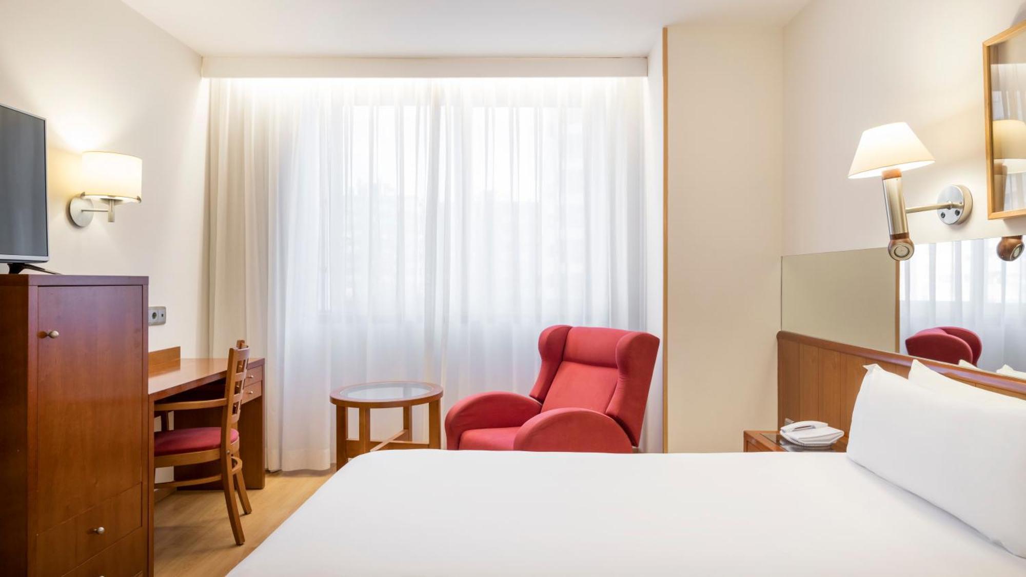 Ilunion Les Corts Spa Barcelona Phòng bức ảnh